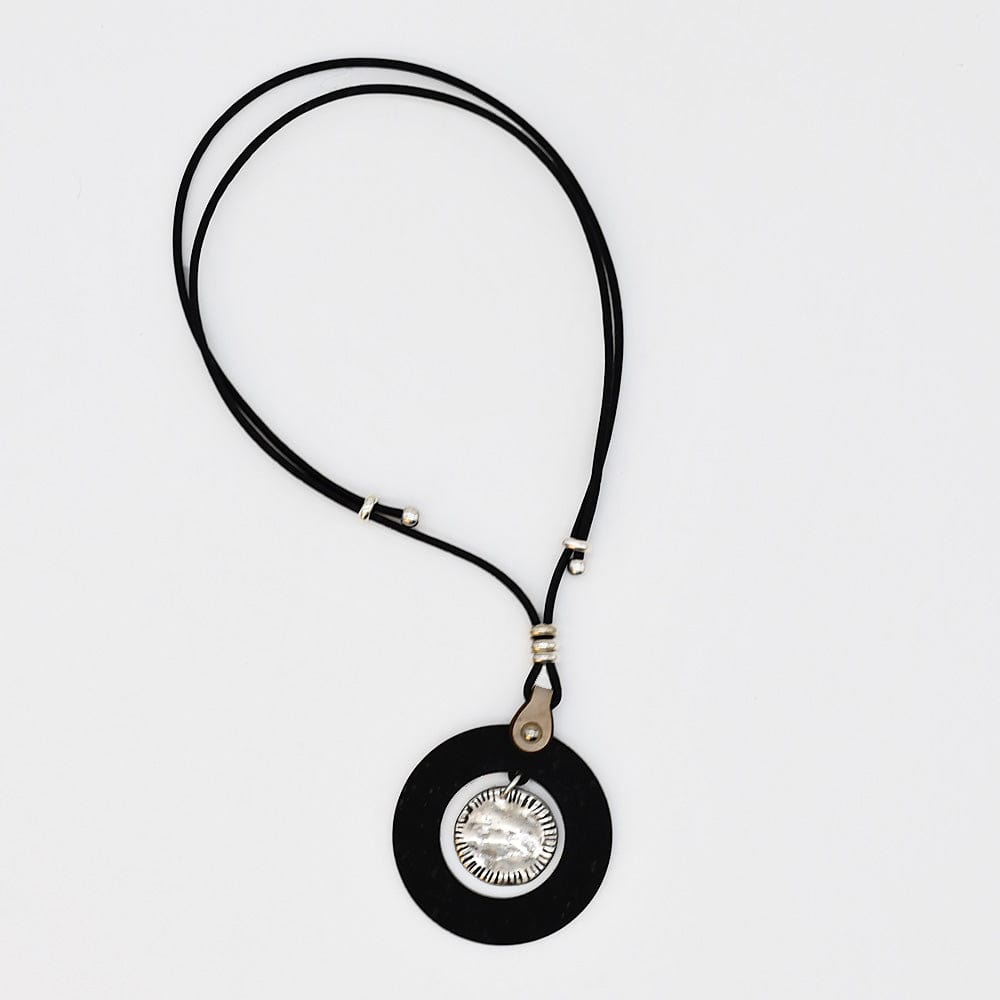 Bracelet en liège et 2 perles violettes – Unisexe, élégant et artisanal Collier en liège