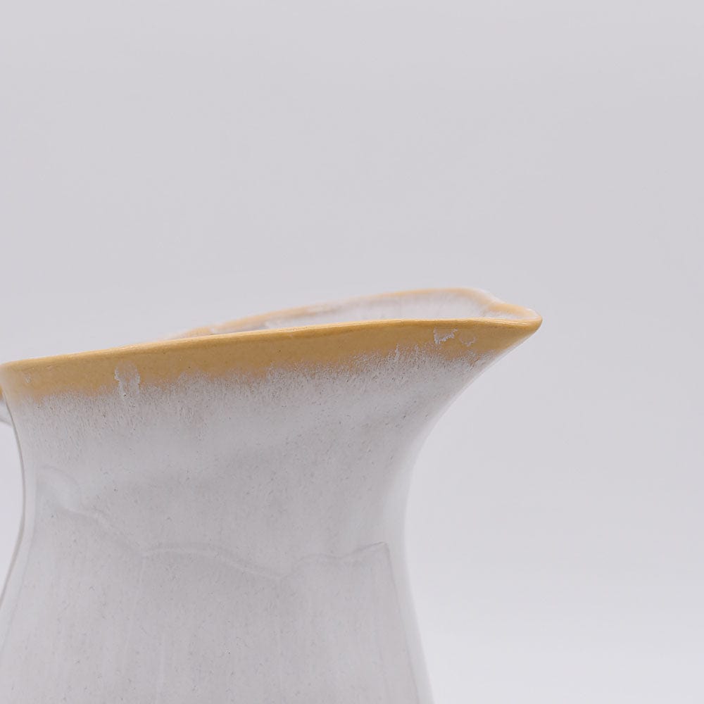 Grande assiette en grès de la collection portugaise Corals Carafe en grès "Amazonia" Blanche