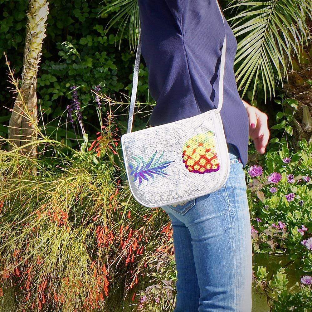 Sac pochette en liège gaufré argenté