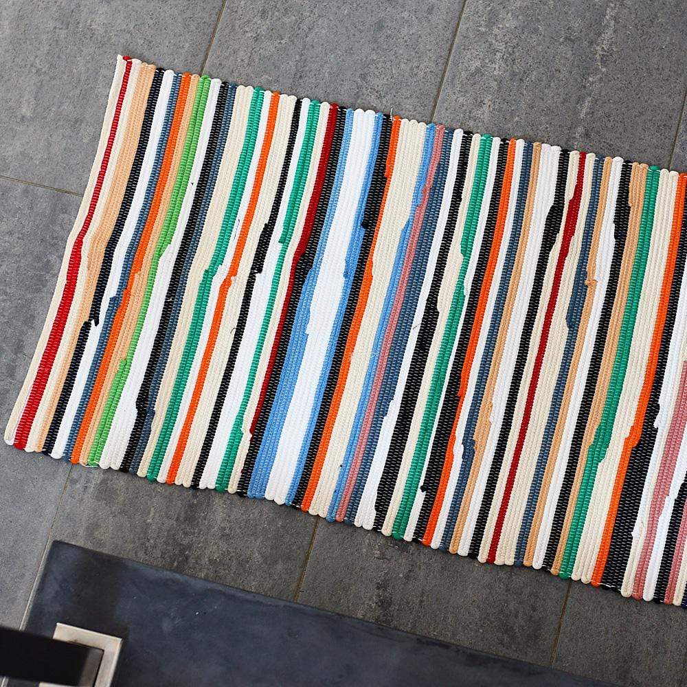 Tapis en coton à rayures fines