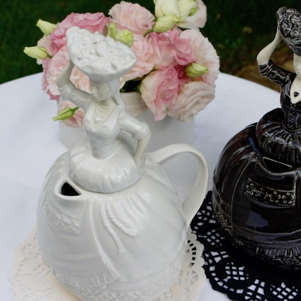 Théière blanche "Varina"