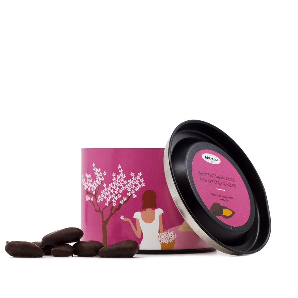 Amandes portugaises enrobées de chocolat noir Amandes grillées enrobées de chocolat noir