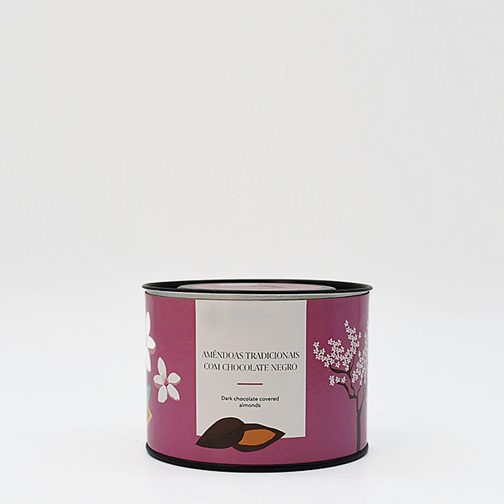 Amandes portugaises enrobées de chocolat noir Amandes grillées enrobées de chocolat noir