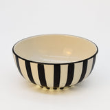 Bol à céréales en céramique portugaise I Vaisselle du Portugal en ligne Bol à céréales rayé "Costa Nova Mar" 16cm - Noir