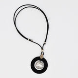 Bracelet en liège et 2 perles violettes – Unisexe, élégant et artisanal Collier en liège