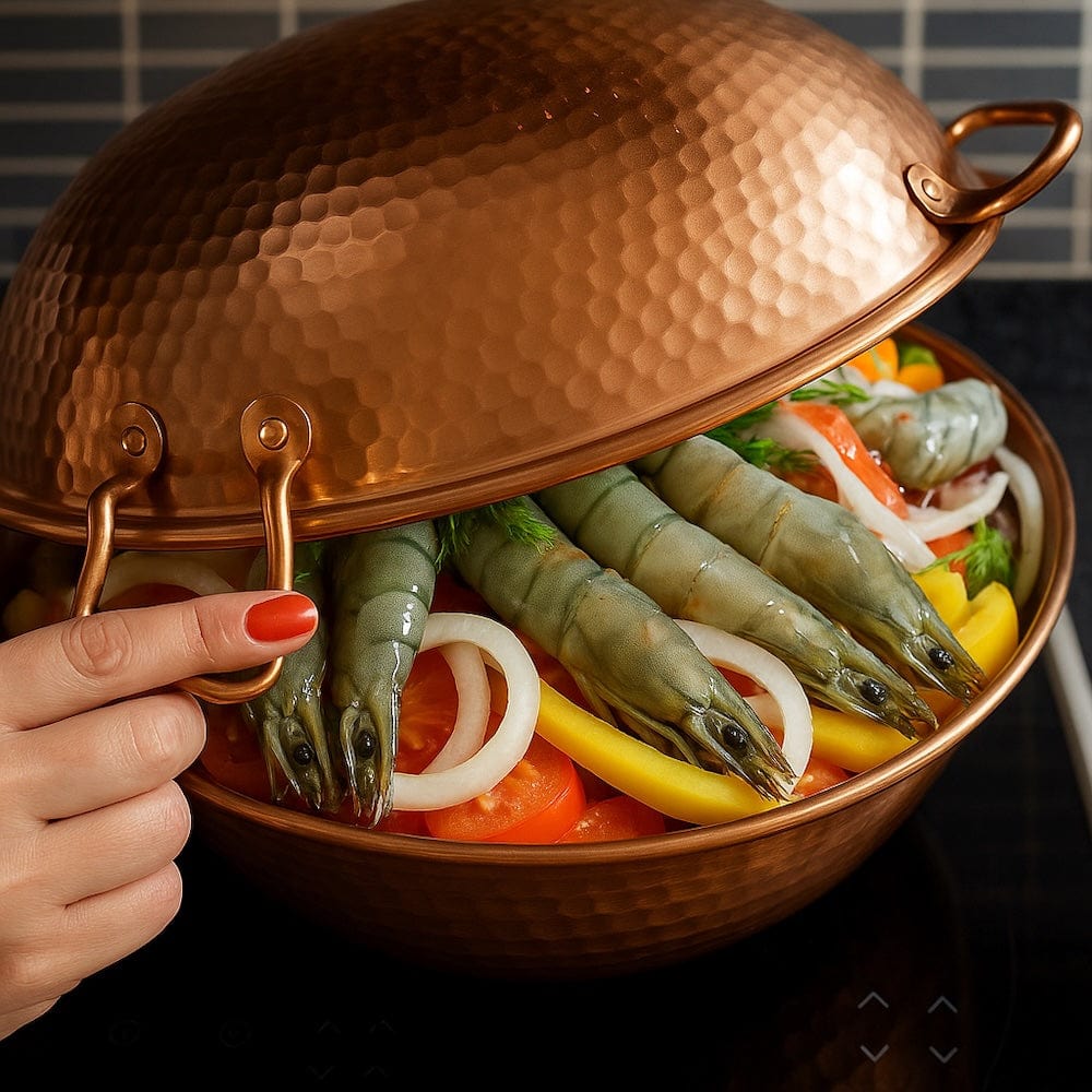 Cataplana portugaise en cuivre  Cataplana en cuivre 5 à 6 couverts - 30cm