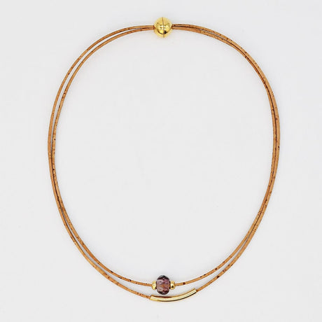 Collier en liège et 4 perles grises élégant et artisanal Collier en liège et perle - Rose