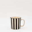Mug en céramique portugaise rayé noir et blanc Mug rayé "Costa Nova Mar" - Noir