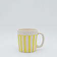 Mug rayé jaune et blanc en céramique portugaise I Vente en ligne Mug rayé en céramique "Costa Nova Mar" - Jaune