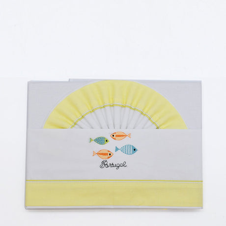 Parure de lit coton jaune brodée sardines portugaises | Luisa Paixão Parure de lit bébé "Sardinhas" - Jaune