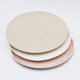 Assiette en céramique beige I Motifs dentelles portugaises Assiette "Carimbada" beige - 27 cm