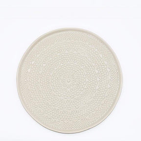Assiette en céramique beige I Motifs dentelles portugaises Assiette "Carimbada" beige - 27 cm