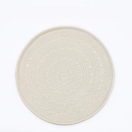 Assiette en céramique beige I Motifs dentelles portugaises Assiette "Carimbada" beige - 27 cm