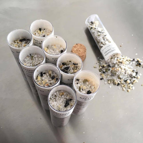 Fleur de sel aux olives, à l'ail et laurier