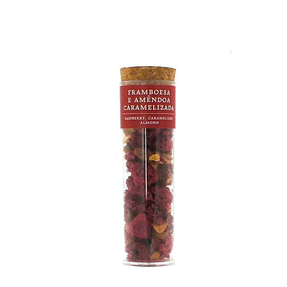 Tube de framboises déshydratées et amandes caramélisées