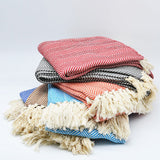 Plaid en coton Bordeaux motifs chevrons I Artisanat du Portugal en ligne Plaid à franges en coton "Chevrons" 200x135 - Bordeaux