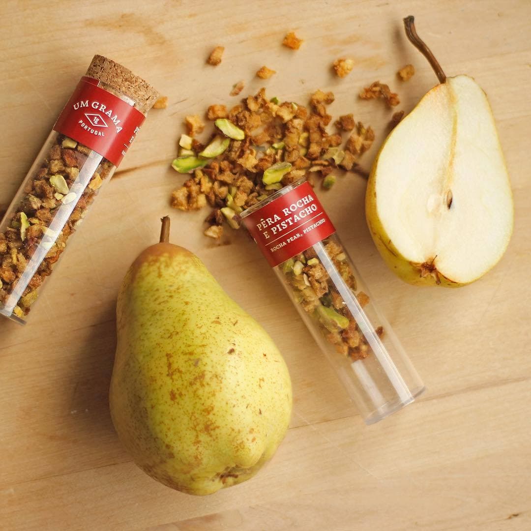 Tube de poires déshydratées et pistaches