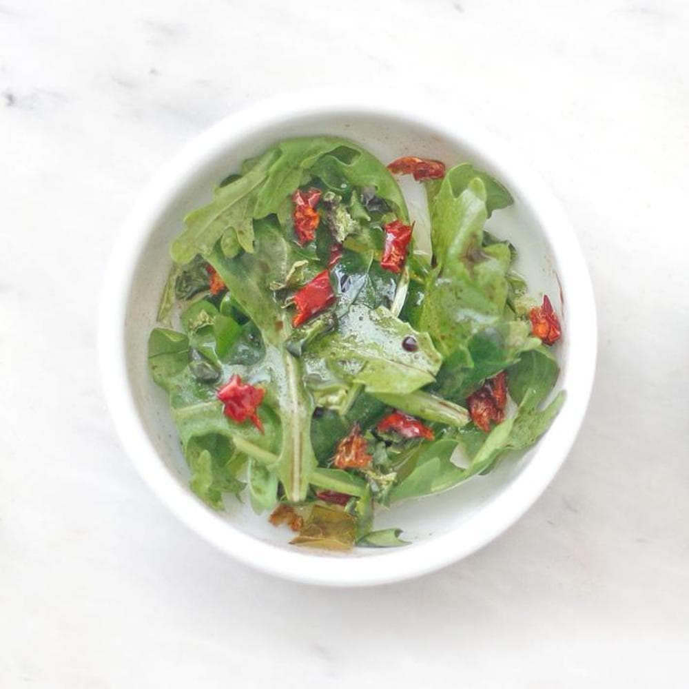 Tube de poivrons rouges et verts déshydratés