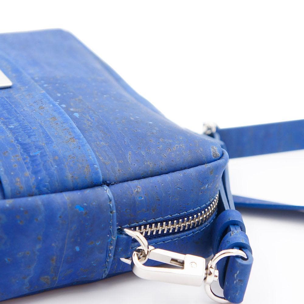 Sac pochette banane en liège bleu