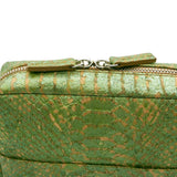 Sac pochette banane en liège vert