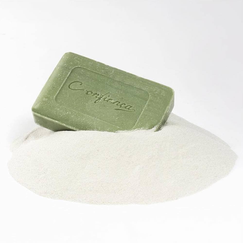 Savon exfoliant à la pierre ponce