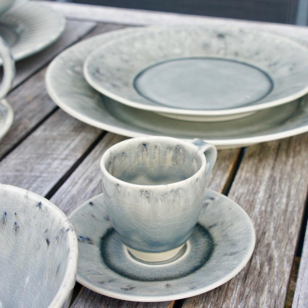 Tasse à café et sous tasse en grès Grises "Madeira"