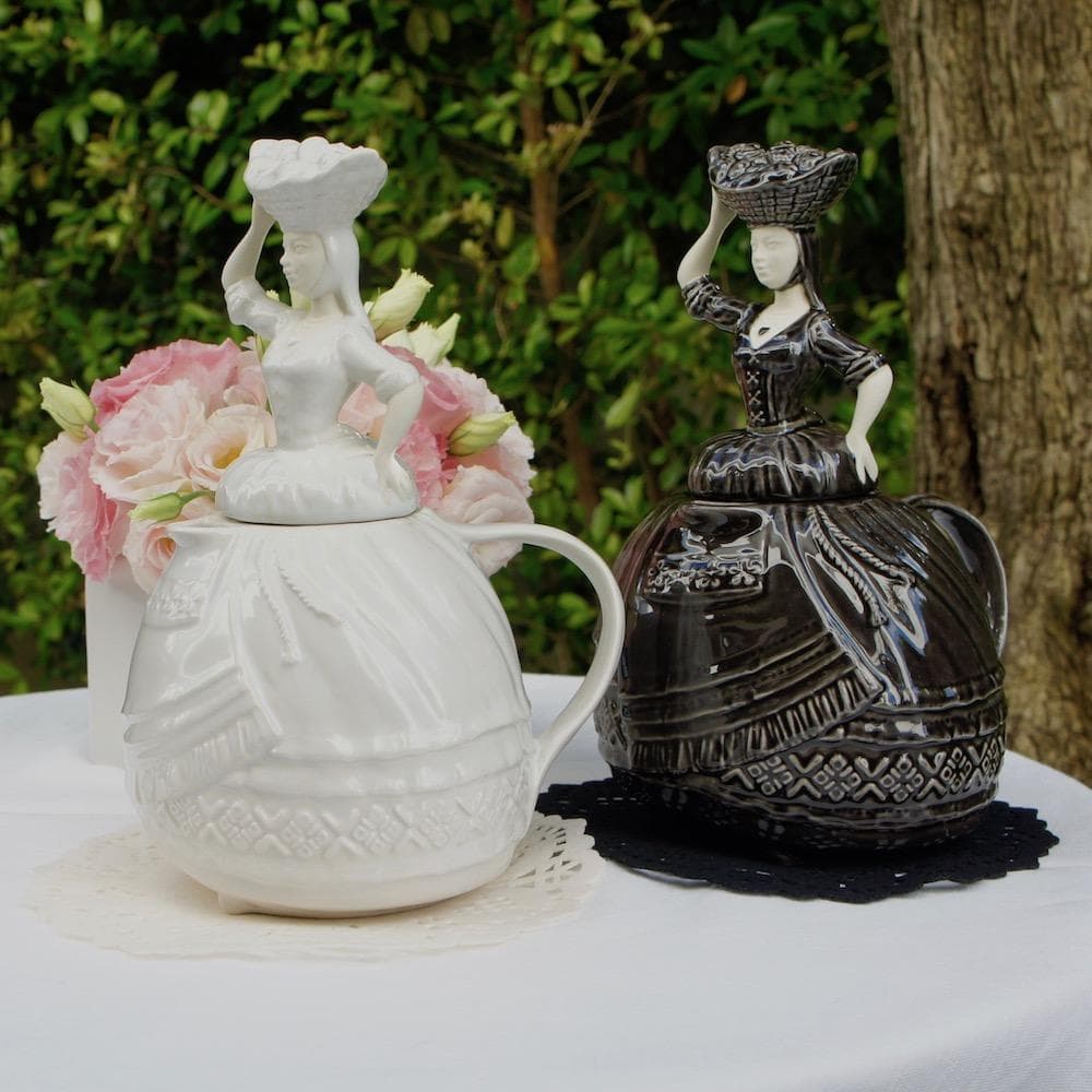 Théière noire "Varina"