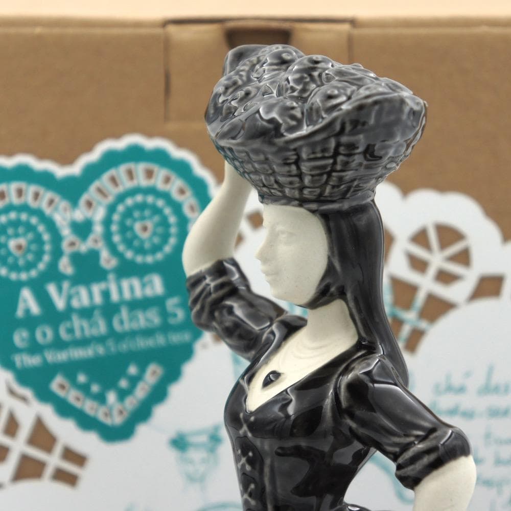 Théière noire "Varina"