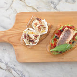 Tube de tomates et olives noires déshydratées